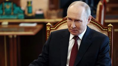 Rusia anuncia una breve tregua en Ucrania con motivo de la Pascua ortodoxa - Escuchar ahora