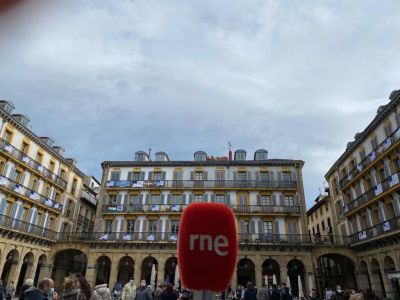 Más cerca - San Sebastián; tamborrada en pandemia - Escuchar ahora