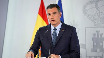 14 horas - Sánchez deja en manos de cada comunidad la solicitud del estado de alarma y ofrece 2.000 militares para rastrear contagios - Escuchar ahora