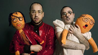 Solamente una vez - Los horteras sacan pecho - Escuchar ahora