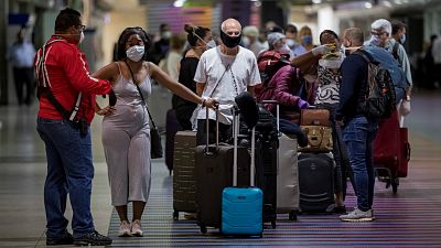 14 horas - Miles de venezolanos atrapados en el extranjero regresan al país tras el fin del confinamiento "radical" - Escuchar ahora