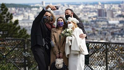 14 horas - Las bodas vuelven en la fase 2 con distancia, mascarilla y límite de invitados - Escuchar ahora