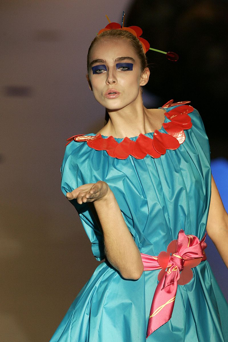 Ágatha Ruiz de la Prada viste a la mujer superheroína