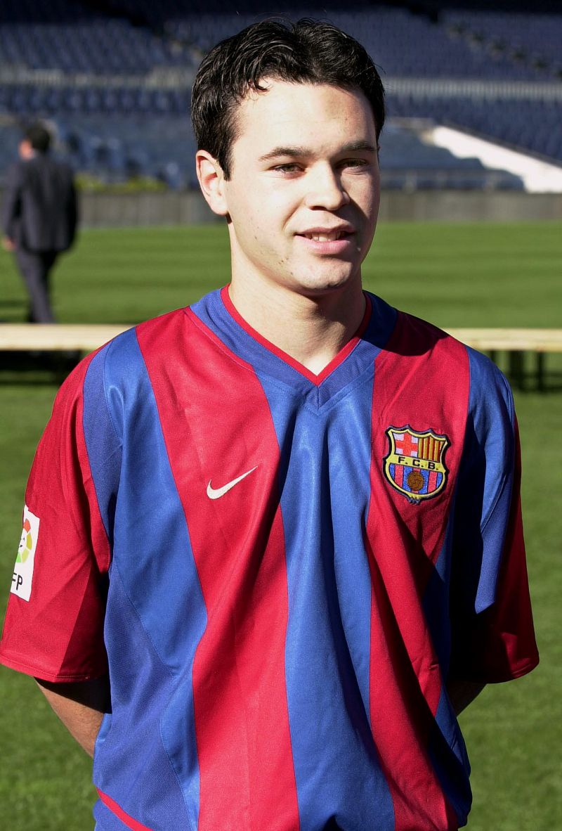 Las mejores imágenes de la carrera de Iniesta en el Barça 