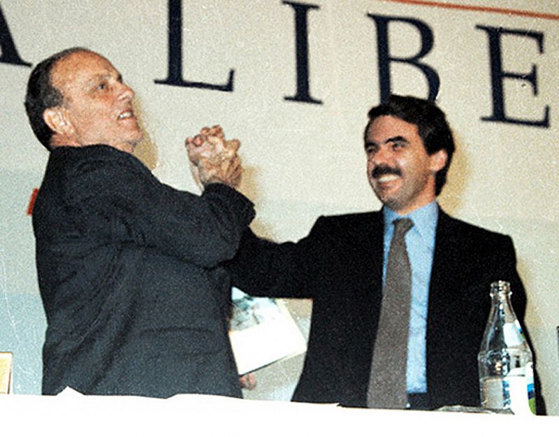 Los congresos del Partido Popular en imágenes (1990-2004)