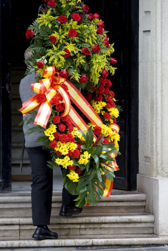 Corona de flores Legutiano