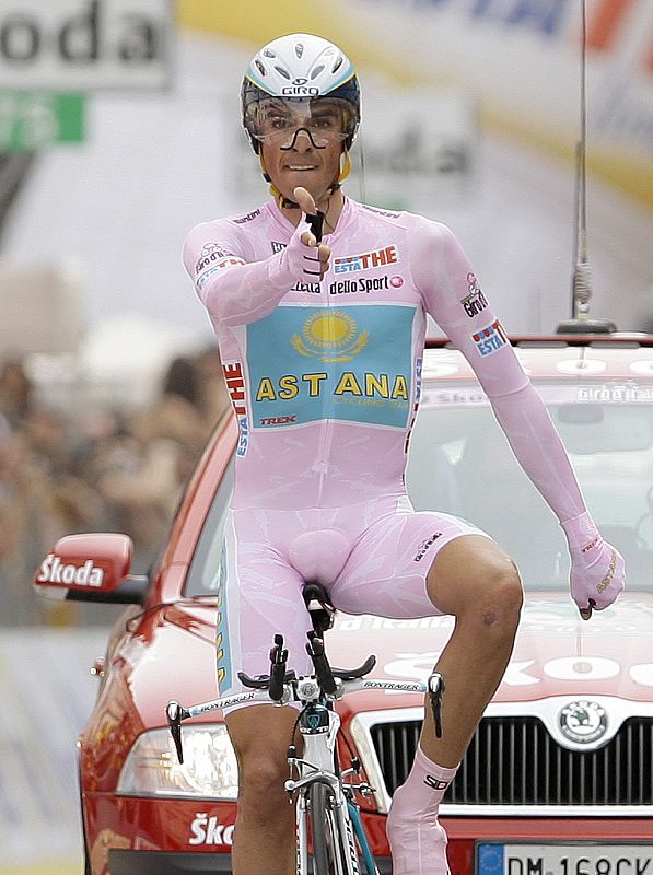 Poco imaginaba el ciclista de Astana, que sólo pretendía disputar la primera semana del Giro, que estaría en condiciones de cruzar la meta de Milán como ganador de la 91ª edición de la vuelta italiana.