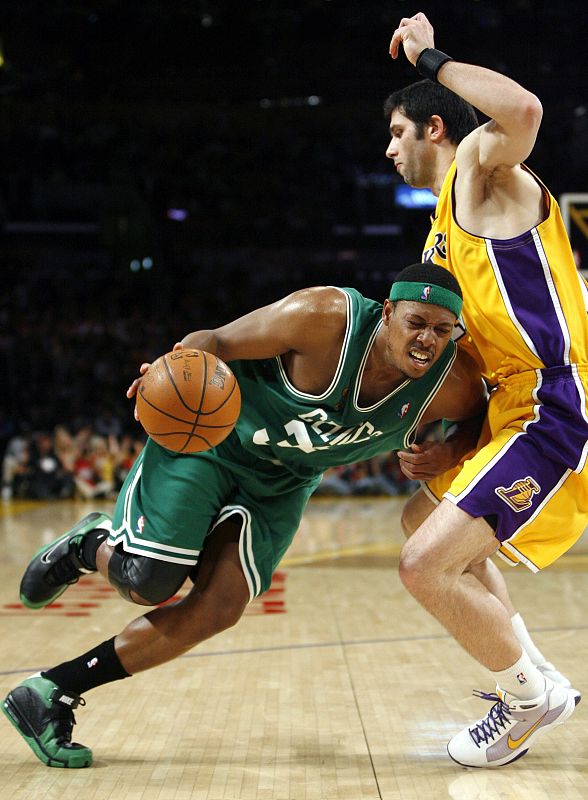 Los Celtics logran llevarse el segundo partido en casa de los Lakers y se ponen 3 a 1.