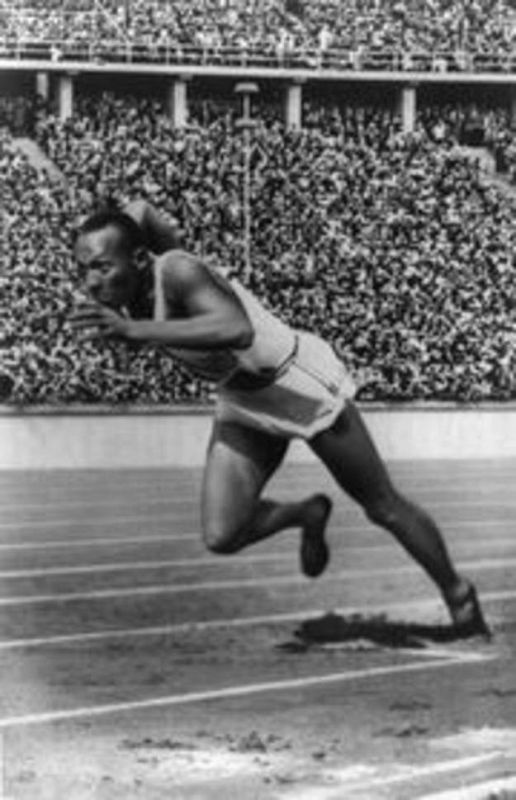 El atleta Jesse Owens se llevó a Estados Unidos cuatro medallas de oro