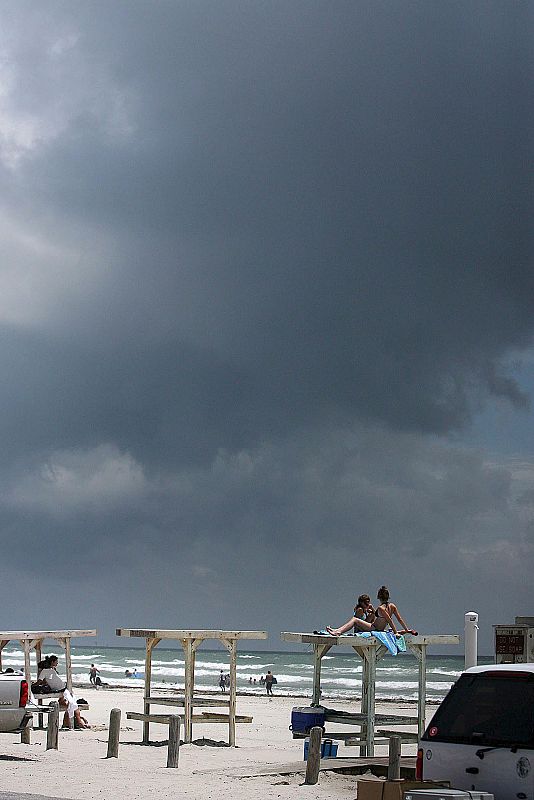 EL HURACAN DOLLY SE ACERCA A LA COSTA DE TEXAS