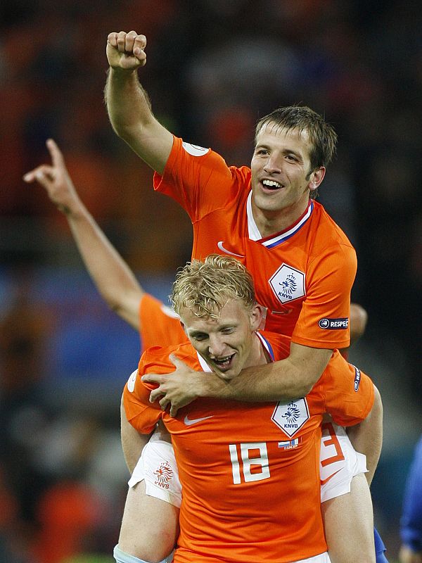 Van der Vaart dice que hará todo lo posible por conseguir títulos en el Madrid.