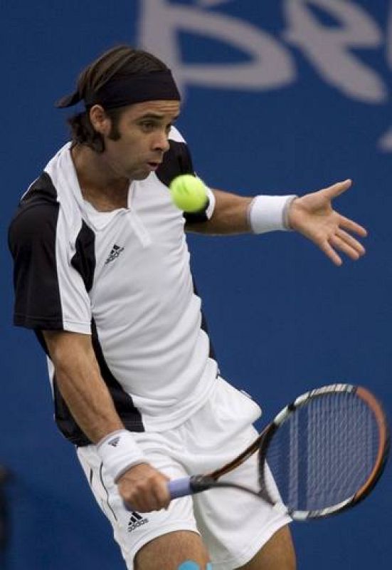 El tenista chileno Fernando González ha conseguido la plata, tras ser derrotado en la final por Nadal. 