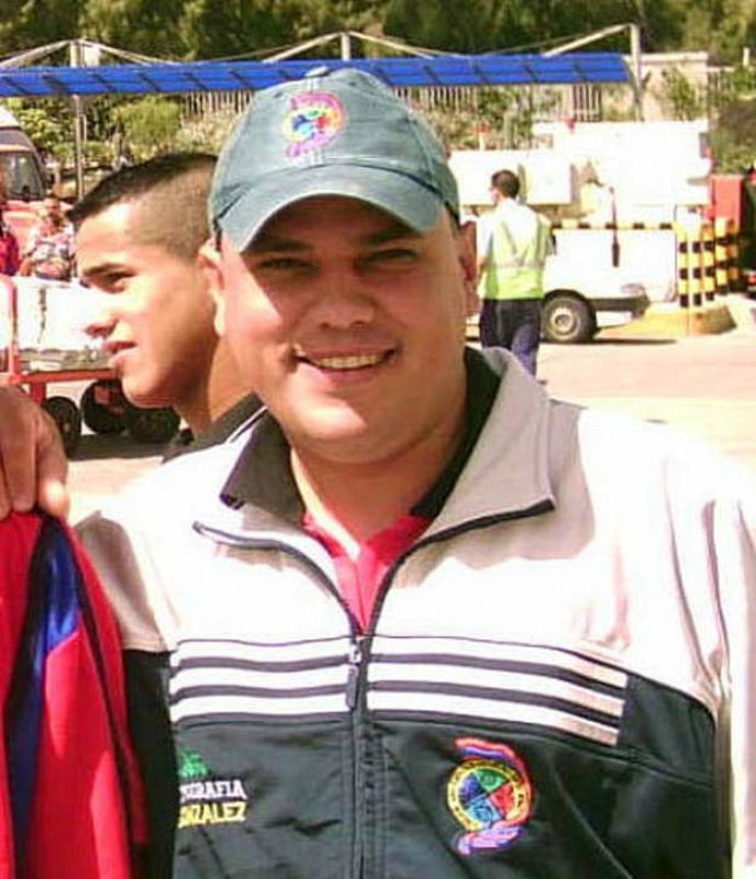 Roberto Alvarado, grancanario de 38 años, viajaba en el avión junto con sus dos hijos, también fallecidos.