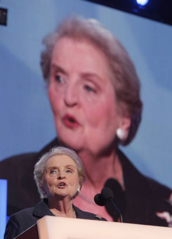 Madeleine Albright, quien fuera secretaria de Estado de EE. UU., ha intervenido en la Convención demócrata que se celebra en Denver.