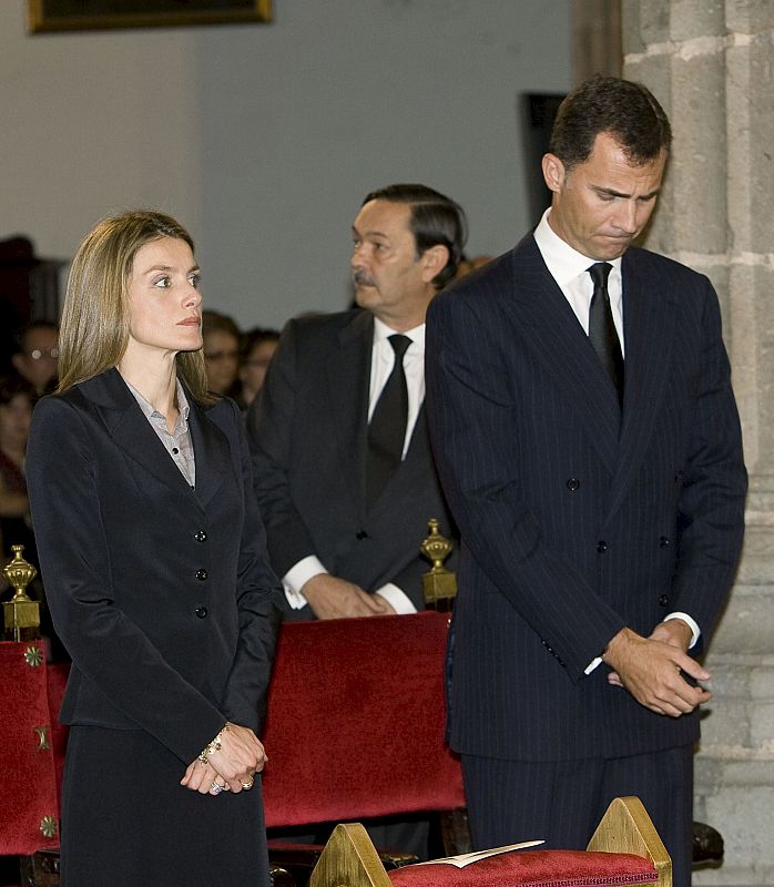 Los Príncipes, en el funeral de Canarias