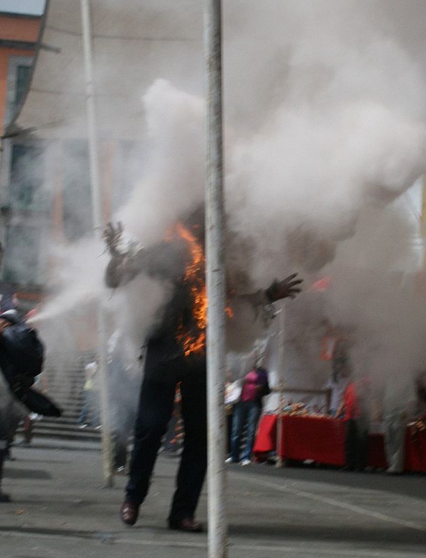 UN ACTIVISTA CAMPESINO SE PRENDE FUEGO EN MÉXICO EN SEÑAL DE PROTESTA