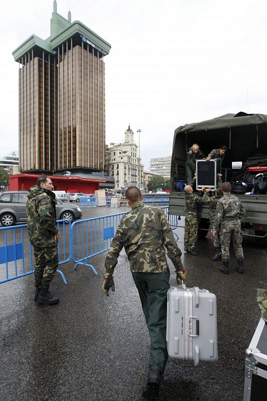 Preparativos para el desfile del día de la Fiesta Nacional