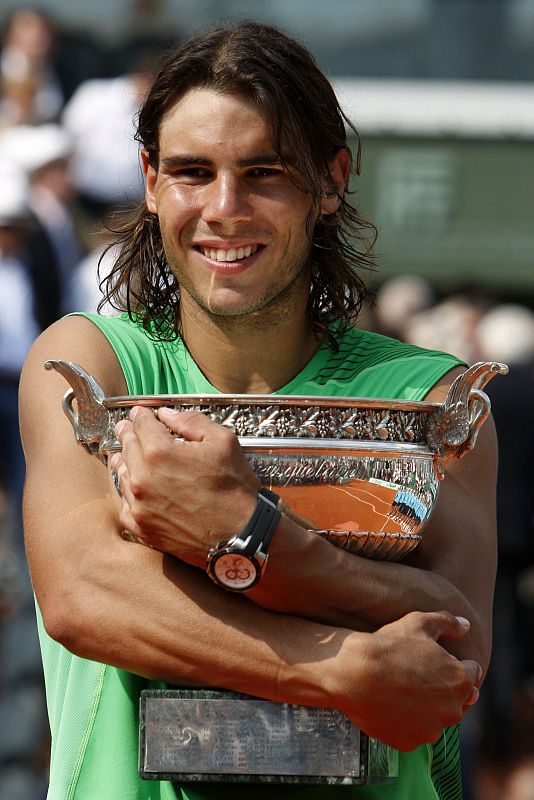 Este año también ha sido espectacular para Rafael Nadal, al subirse a lo más alto del ranking mundial, desbancando a todopoderoso Roger Federer, y ganando Roland Garros...