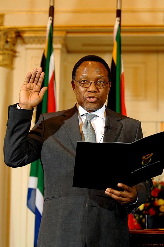 Kgalema Motlanthe jura como nuevo presidente de Sudáfrica