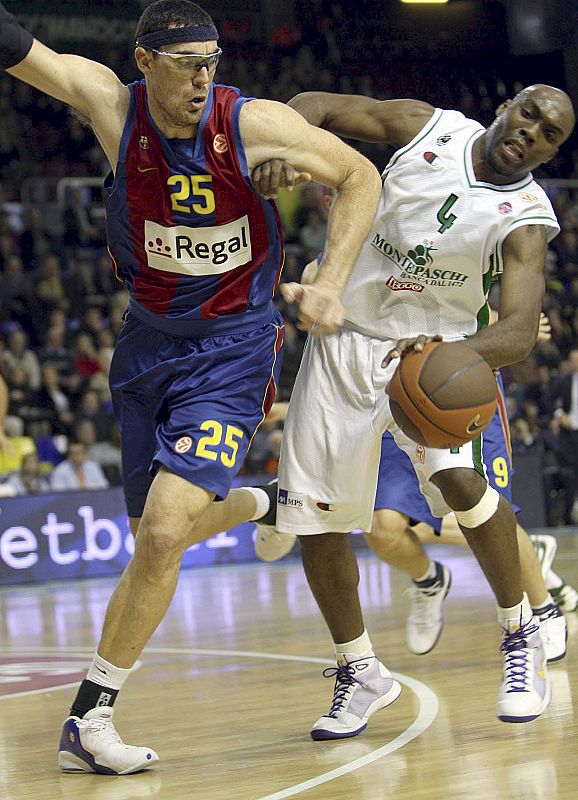 Daniel Santiago ha mostrado su dominio cerca del aro. Ha sido el fichaje estrella de la temporada junto a Navarro.