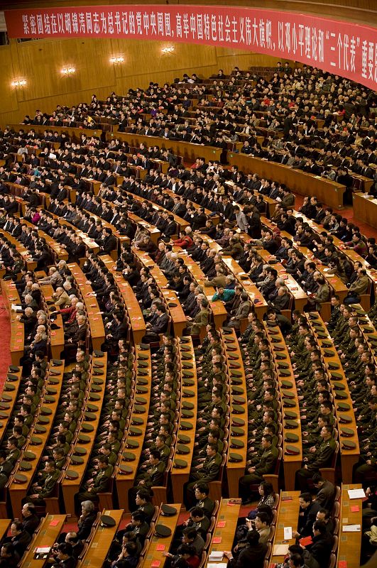 Delegados y soldados chinos asisten a las celebraciones