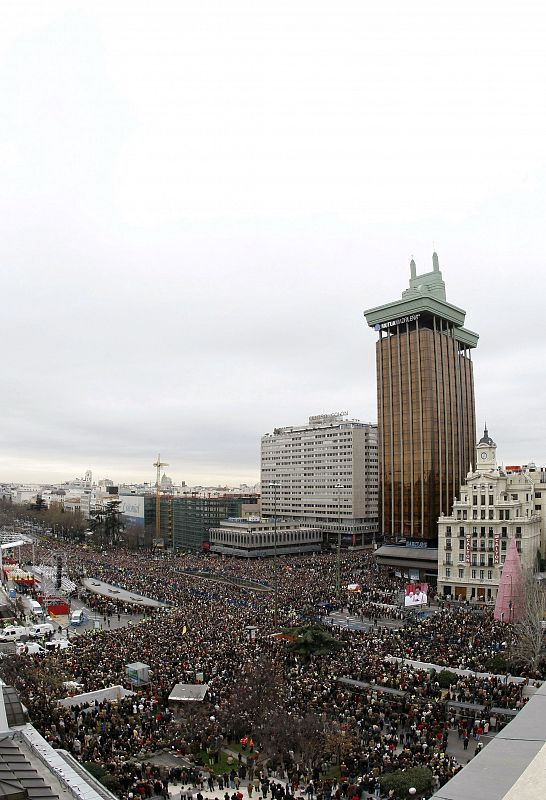 MISA MULTITUDINARIA EN MADRID