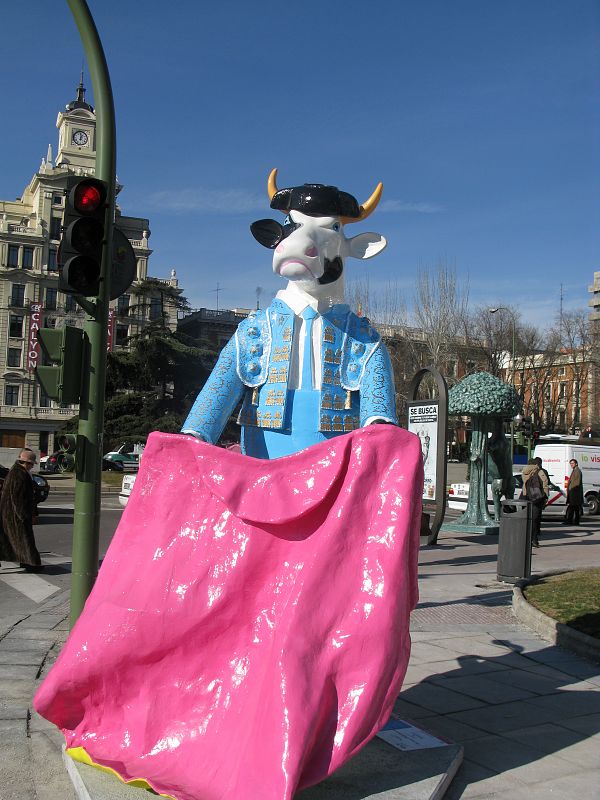 La vaca Verónica se encuentra situada en la Plaza de Colón