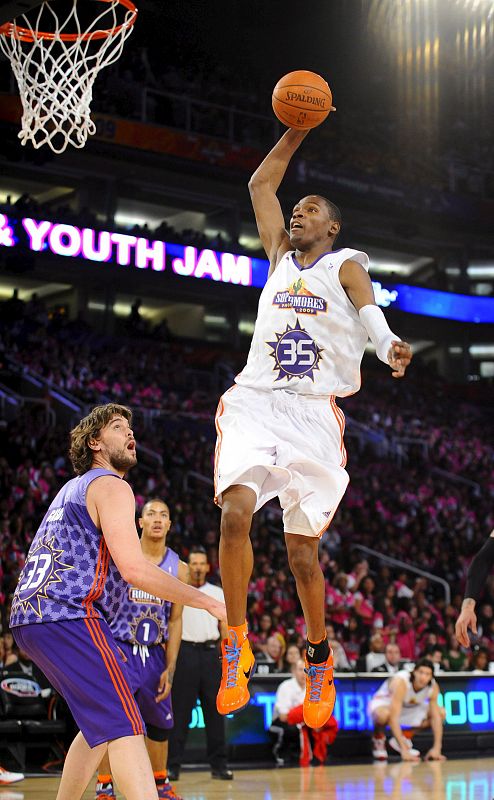 PARTIDO DE LAS ESTRELLAS ROOKIE CHALLENGE DE LA NBA EN PHOENIX, ARIZONA