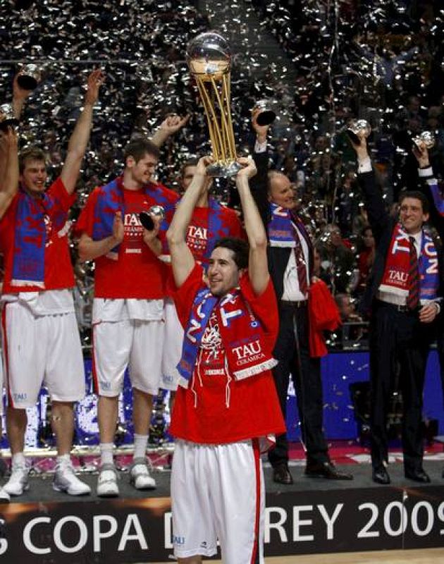 Alegría de todos los jugadores del Baskonia.