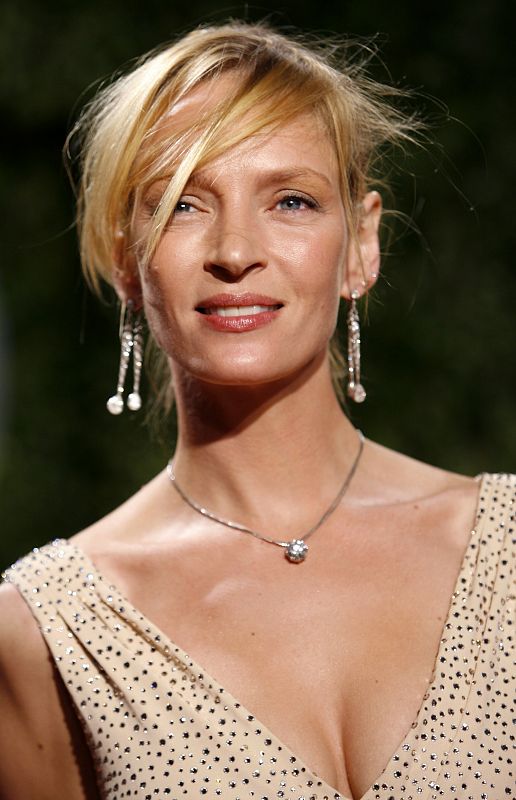 Actress Uma Thurman poses as she arrives at the 2009 Vanity Fair Oscar Party in West Hollywood