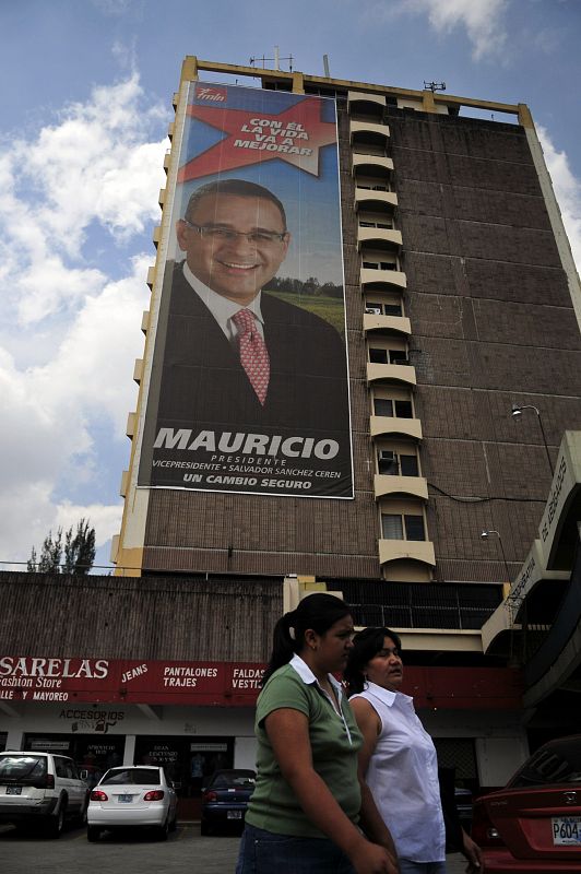 PREPARATIVOS POR ELECCIONES PRESIDENCIALES EN EL SALVADOR