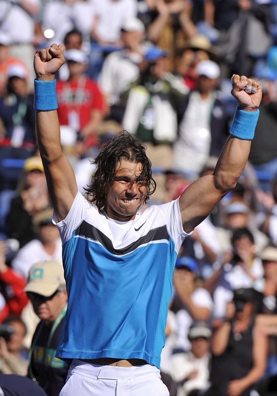 El tenista español Rafael Nadal celebra su victoria ante el británico Andy Murray.