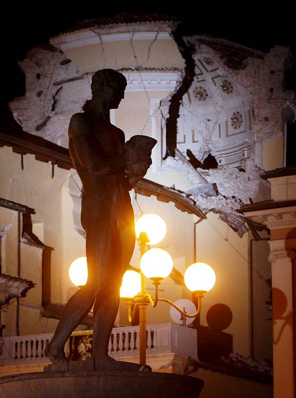 EL DOMO DE LA IGLESIA DE SANTA MARIA DEL SUFRAGIO, DE GIUSEPPE VALADIER