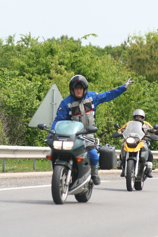 Martín, en primer plano, es un piloto experto en llevar camarógrafos de paquete.