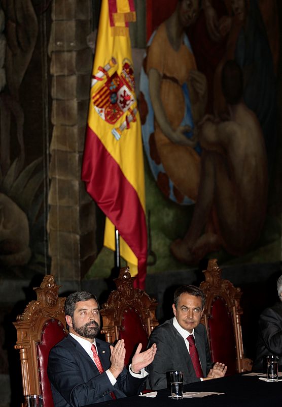 Juan Ramón de la Fuente junto con Jose Luis Rodríguez Zapatero