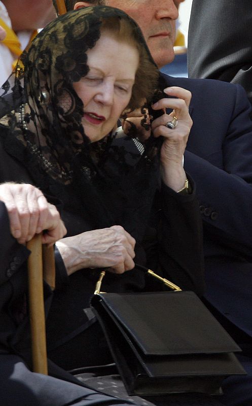 Margaret Thatcher, durante una audiencia del papa Benedicto XVI en la Plaza de San Pedro