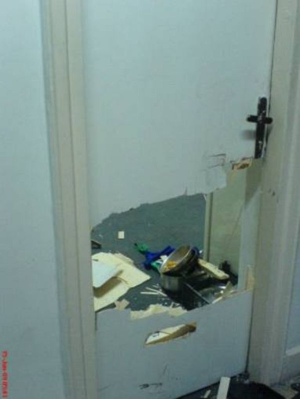  Actos vandálicos contra el mobiliario e instalación en la universidad de Teherán.