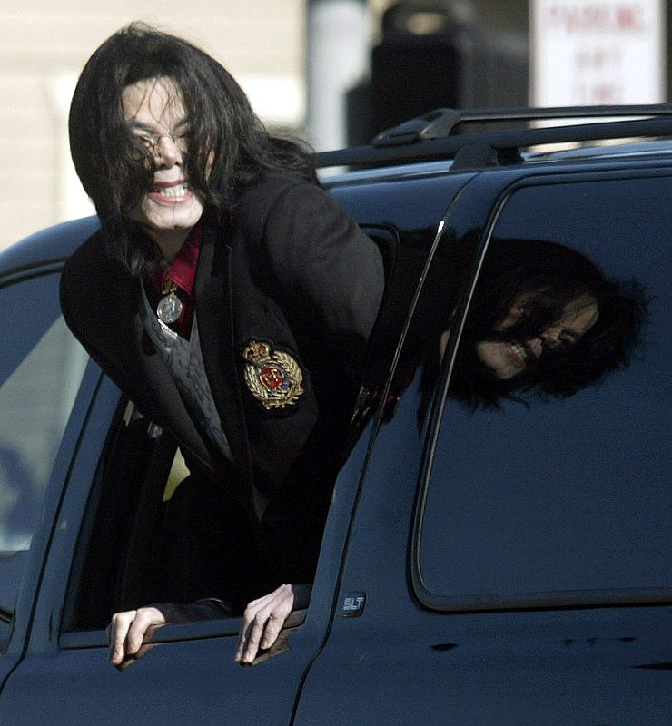 MICHAEL JACKSON MUERE A CAUSA DE UN INFARTO
