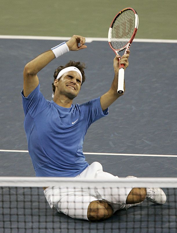 Andy Roddick se topó con el suizo en numerosas finales, como este caso en el US Open, que Federer volvería a ganar.