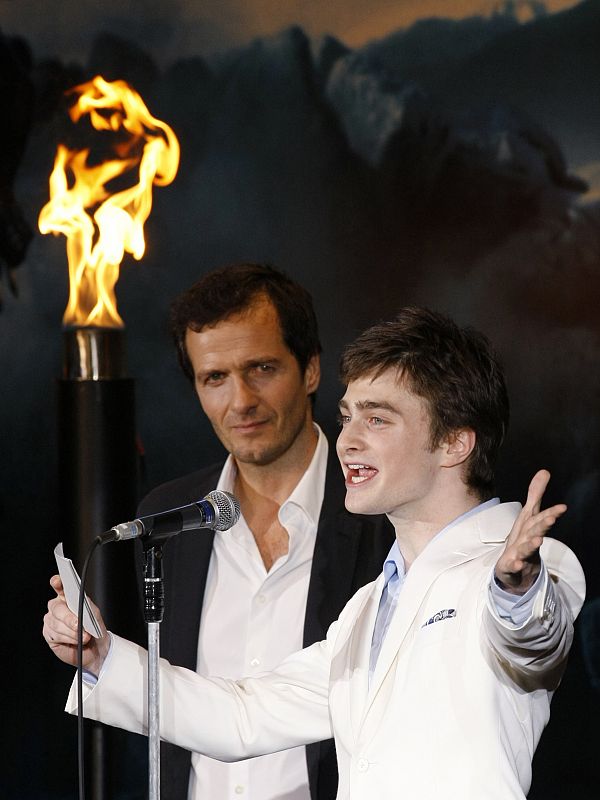 Daniel Radcliffe y el productor Heyman