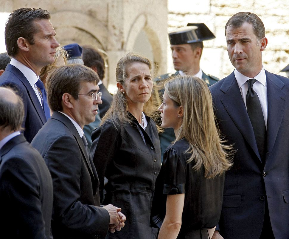 Funeral por los guardias Civiles