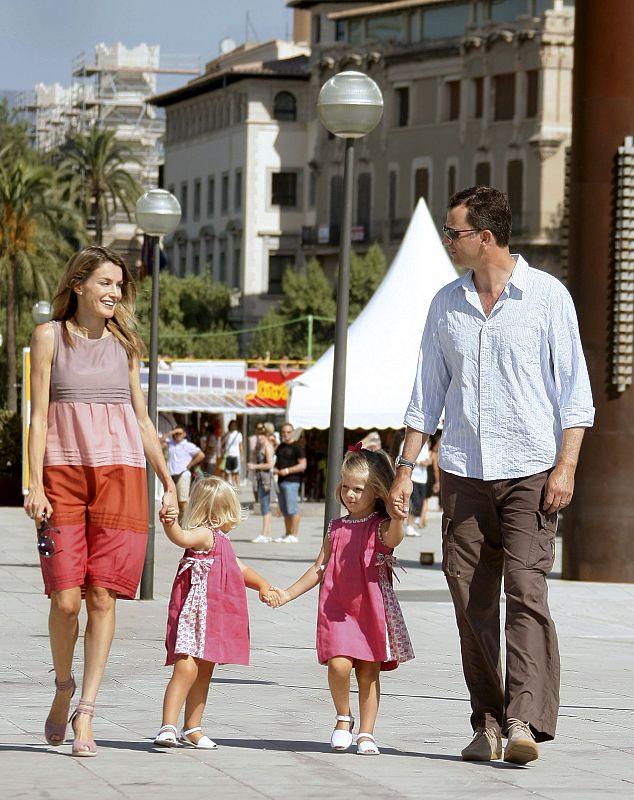 Los Príncipes y sus dos hijas