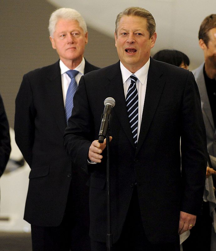 Llegada de las periodistas de Corea