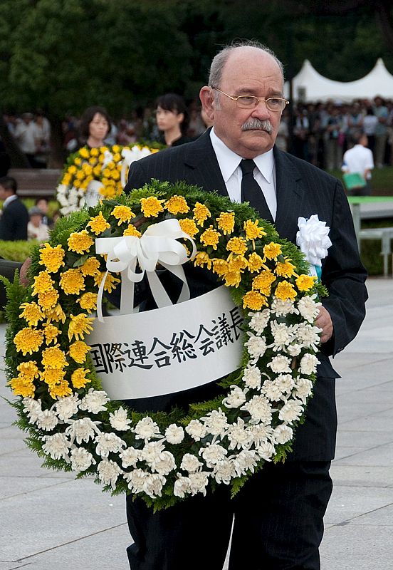 HIROSHIMA RECUERDA EL 64 ANIVERSARIO DE LA BOMBA ATÑOMICA Y PIDE LA ABNOLICIÓN DE LAS ARMAS NUCLEARES