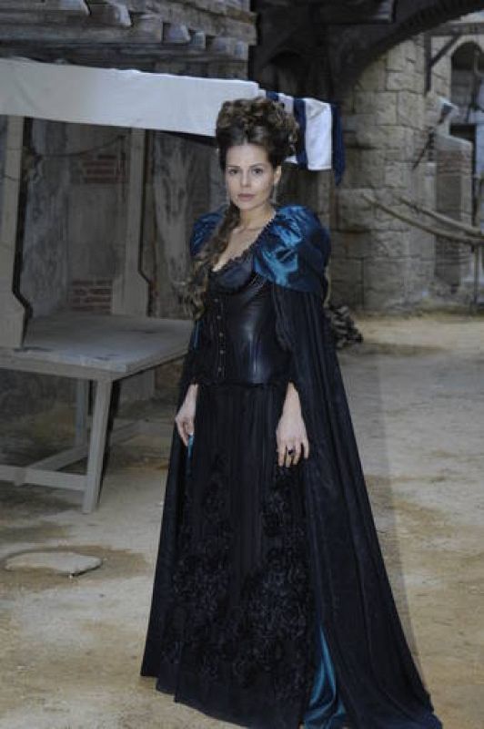 Águila Roja. Las mejores fotos de Lucrecia (Miryam Gallego) 3