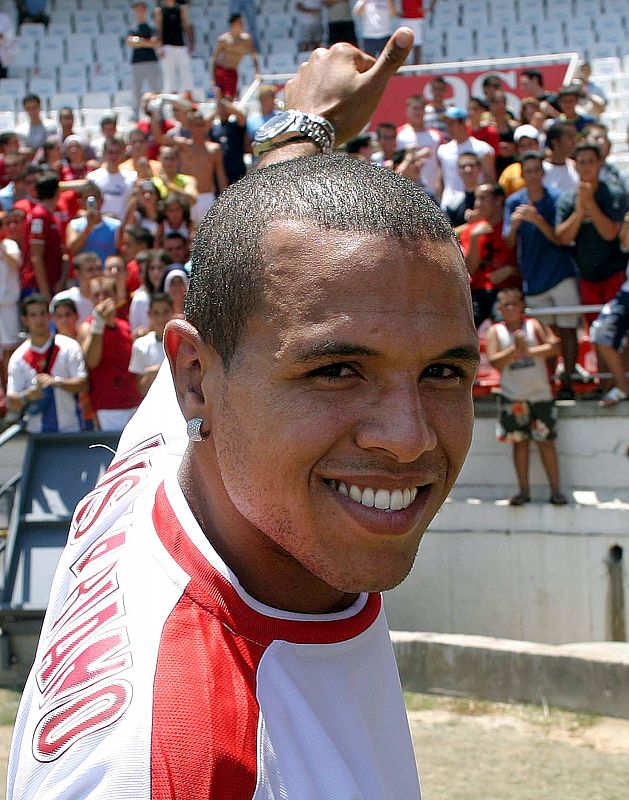 A su llegada a Sevilla, Luis Fabiano tuvo que ganarse la confianza de la afición.