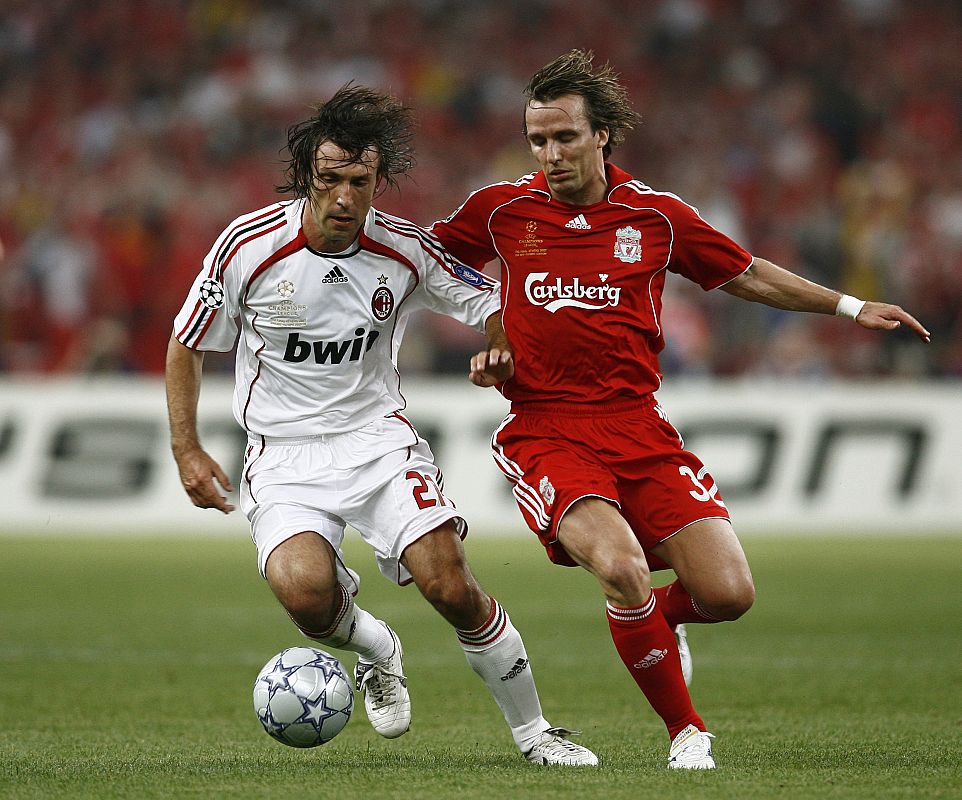 Pirlo repitió final de Champions contra el Liverpool, esta vez en Atenas en el 2007