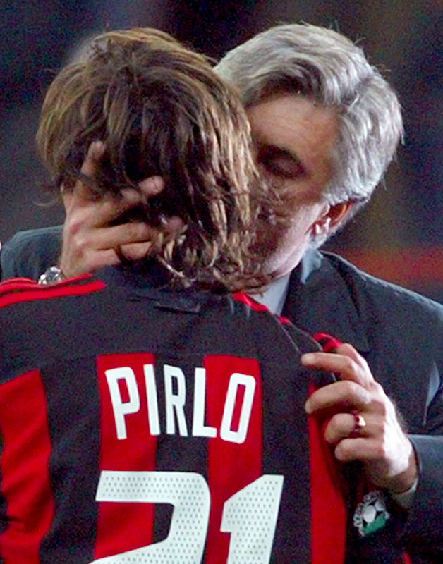 La excelente relación que Pirlo mantenía con Ancelotti hizo pensar que el centrocampista podría haber seguido al entrenador hasta Londres