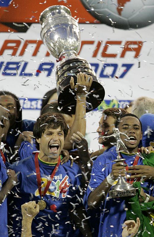 Diego y Robinho fueron claves en la victoria de Brasil en la Copa América de 2007