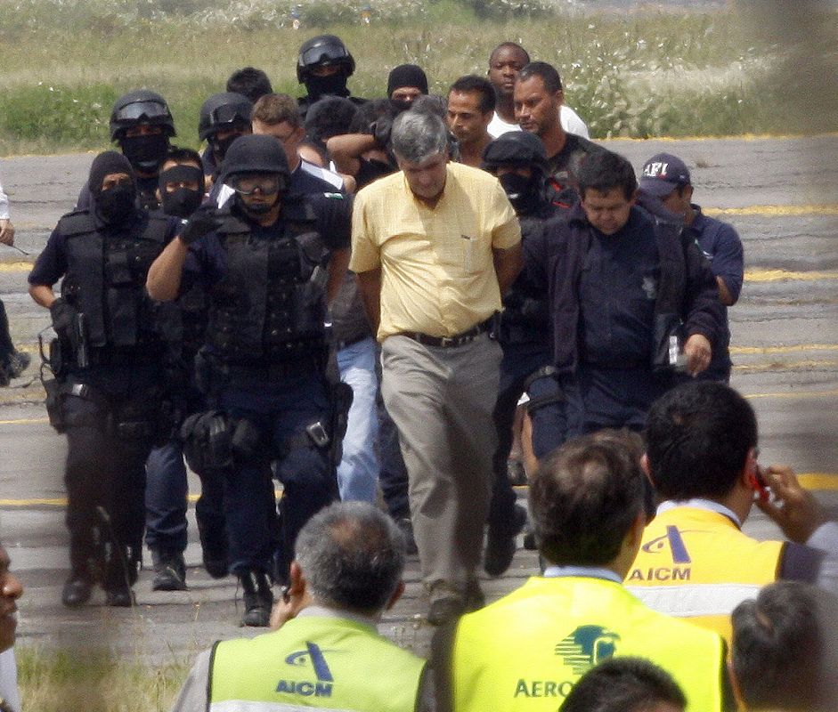 En un principio se especuló con que había varios secuestradores a bordo.